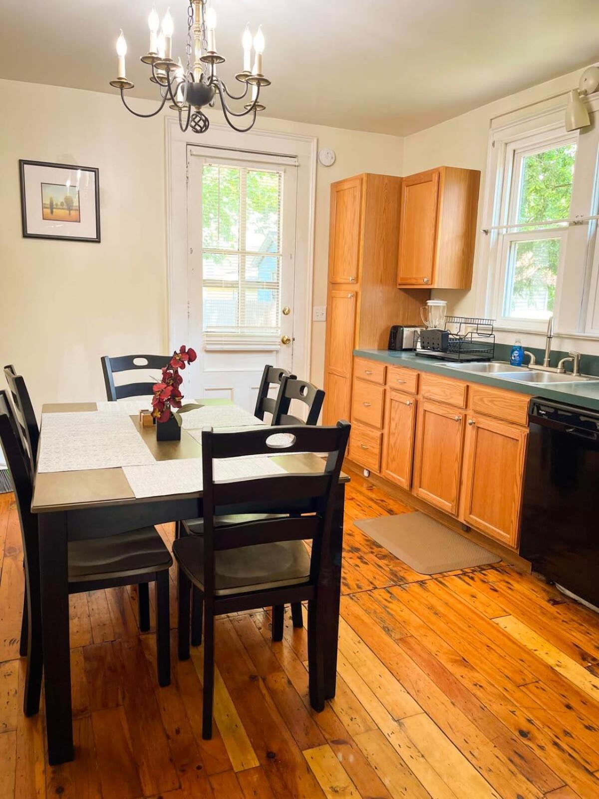 After The Game Apt 2 All Star Baseball Rentals Oneonta Bagian luar foto